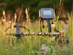 Golden Mask 6 Treasure Detector