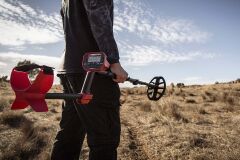 Minelab Vanquish 540 Pro Treasure Detector