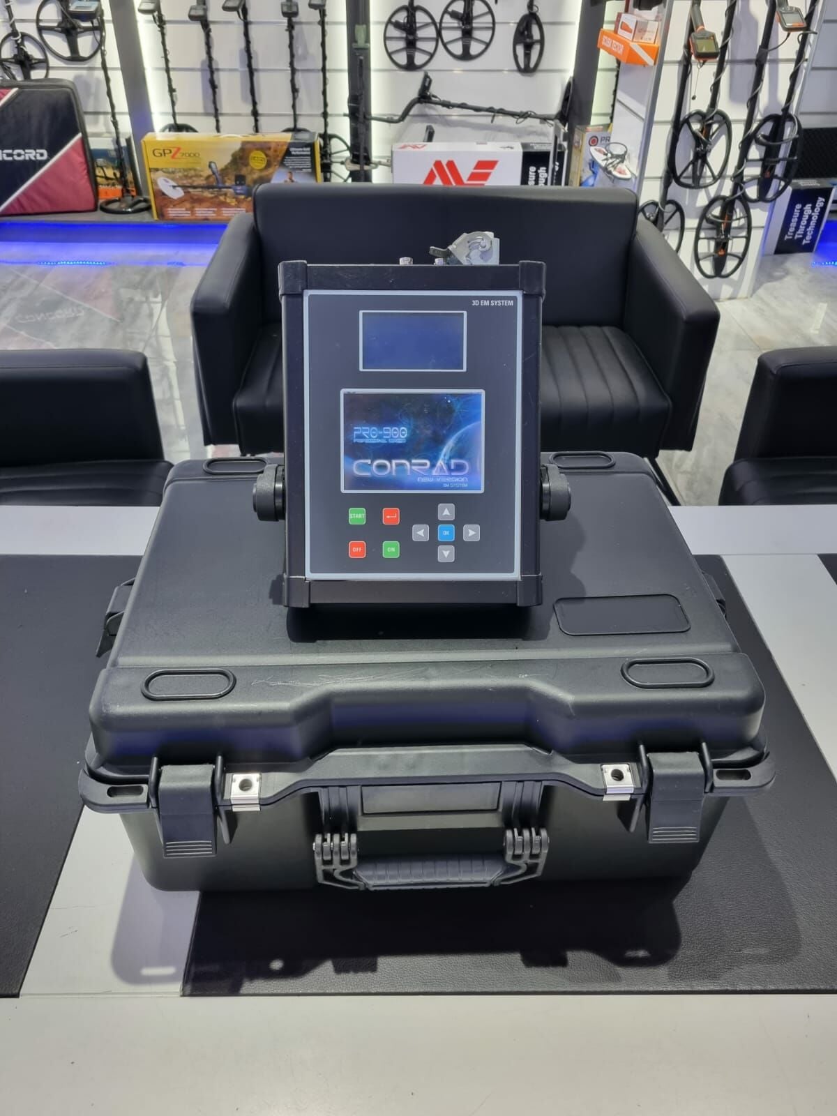 Conrad Pro 900
